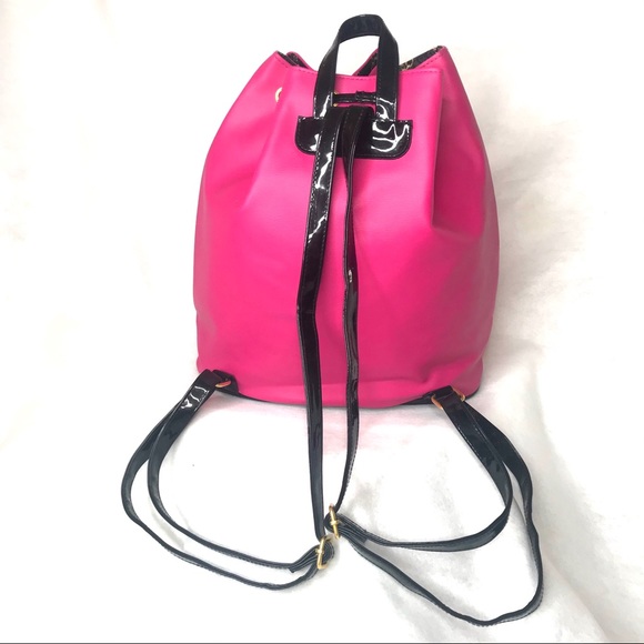 JUICY COUTURE PINK & BLACK PATENT BUCKET BACKPACK - Picture 2 of 16